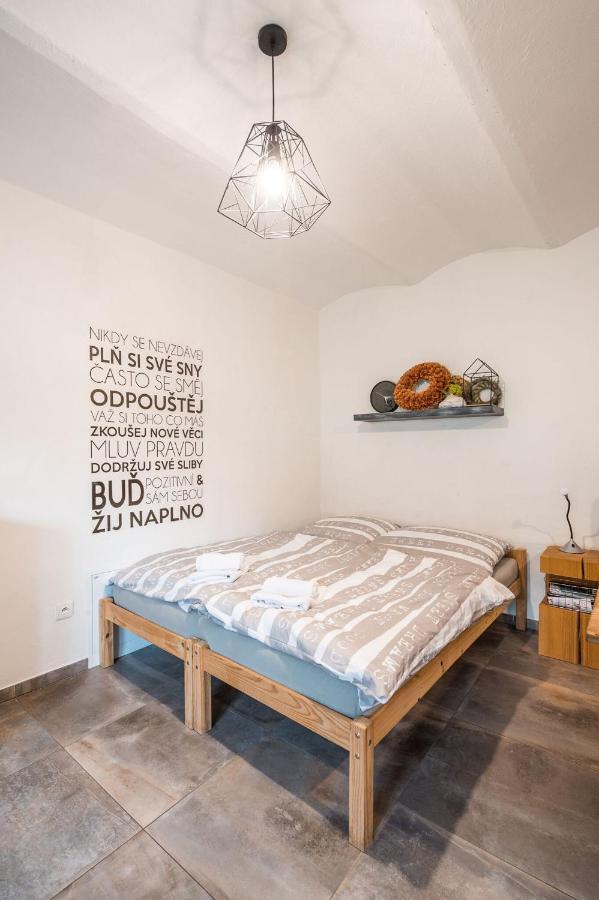 Apartman Ve Dvore Ratiskovice Exteriör bild