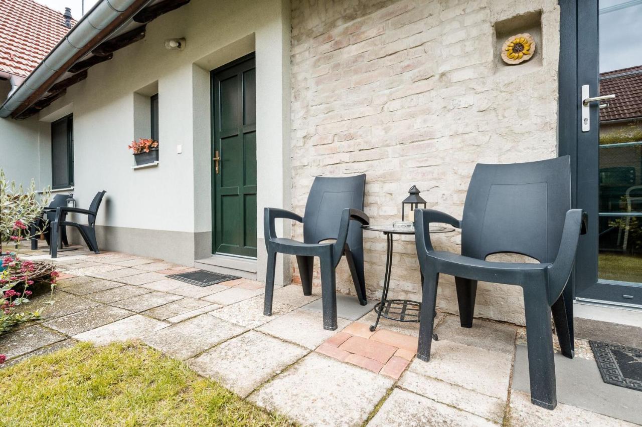 Apartman Ve Dvore Ratiskovice Exteriör bild