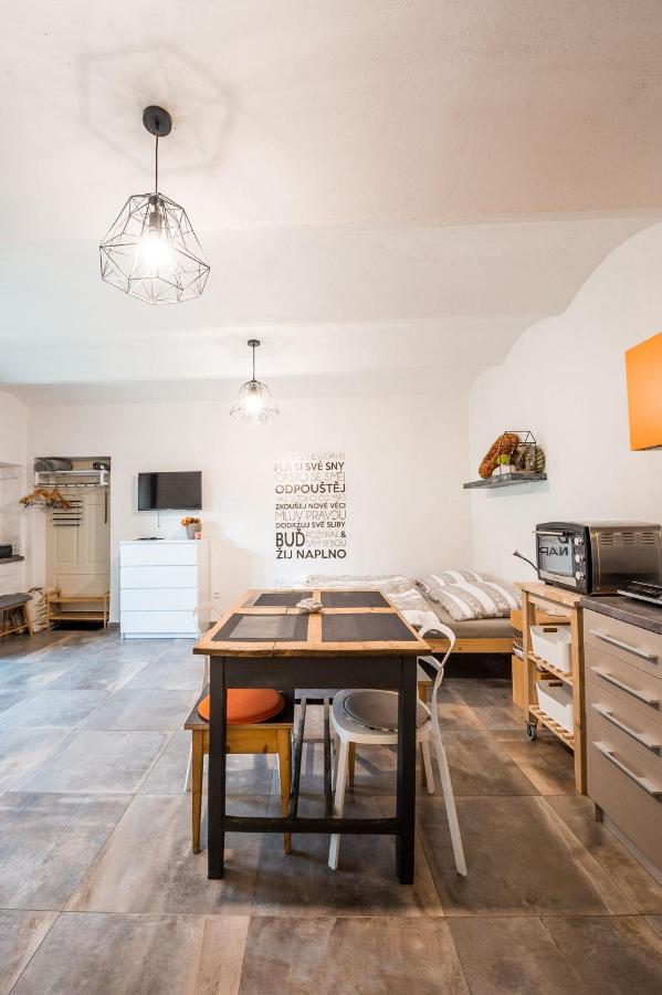 Apartman Ve Dvore Ratiskovice Exteriör bild